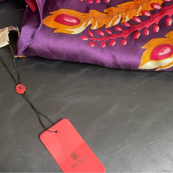 Wensli silk scarf. BNWT. Gorgeous colours. Long. - Picture 7 of 11